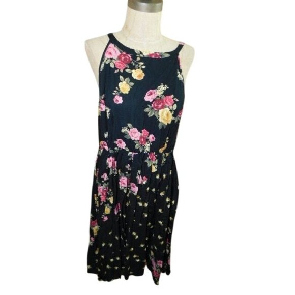 Torrid Size 1X (1) Plus Size Floral print flowy Dress NWT $58 - Picture 2 of 4